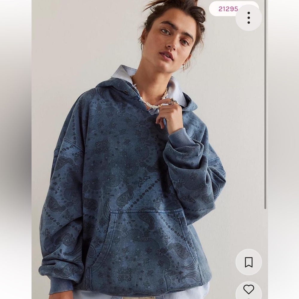 We the free it’s a vibe printed hoodie